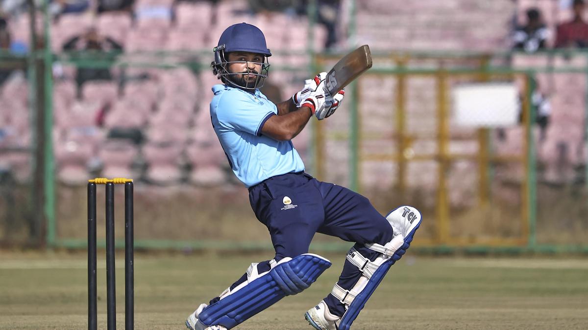 Vijay Hazare Trophy 2025 26 Tamore breezy 93 guides Mumbai to 51 run win