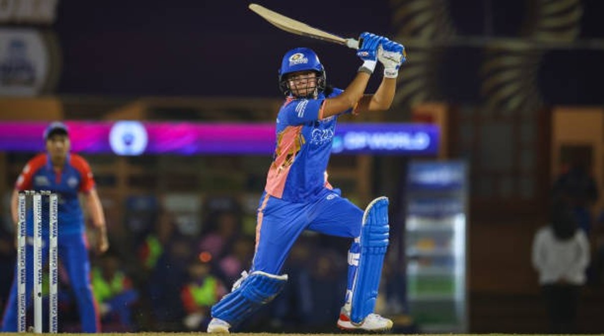 Harmanpreet Kaur and Ellyse Perry head to head WPL stats updated before 2026