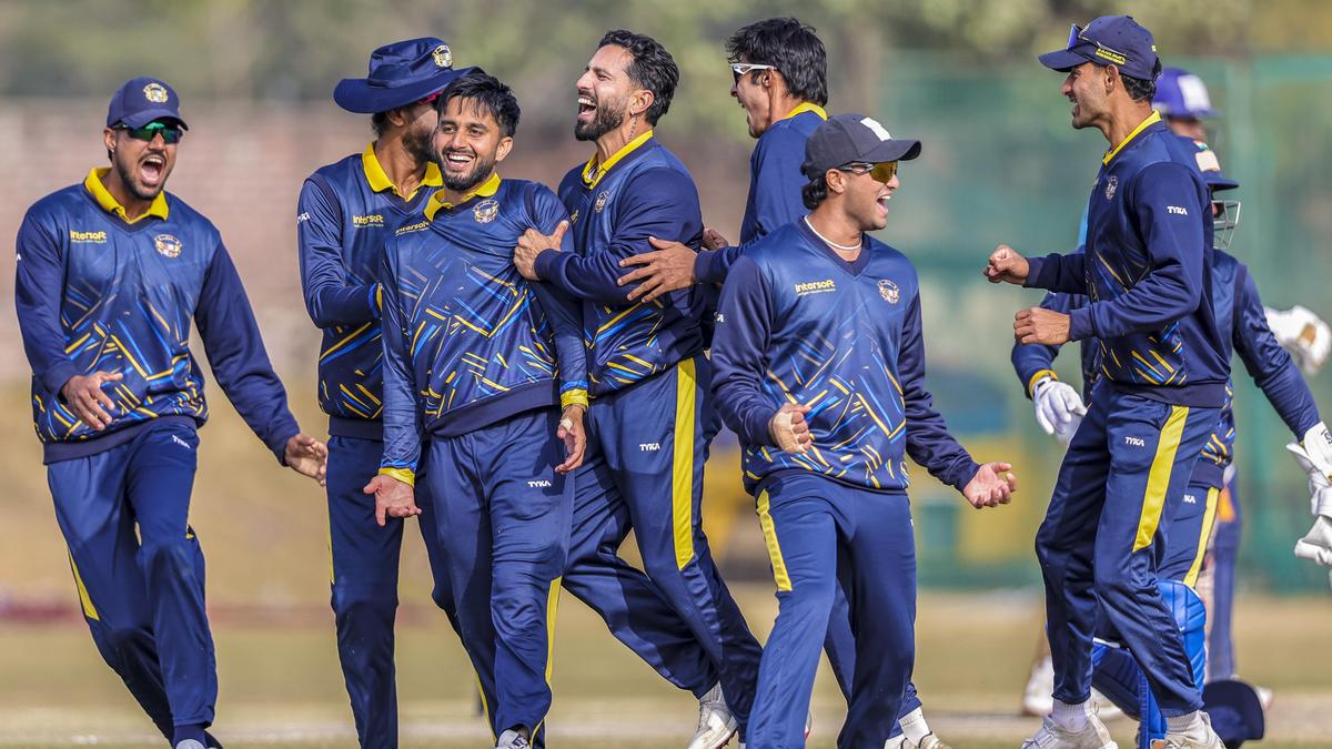 Brar and Markande take four wickets each as Punjab edges Mumbai by one run