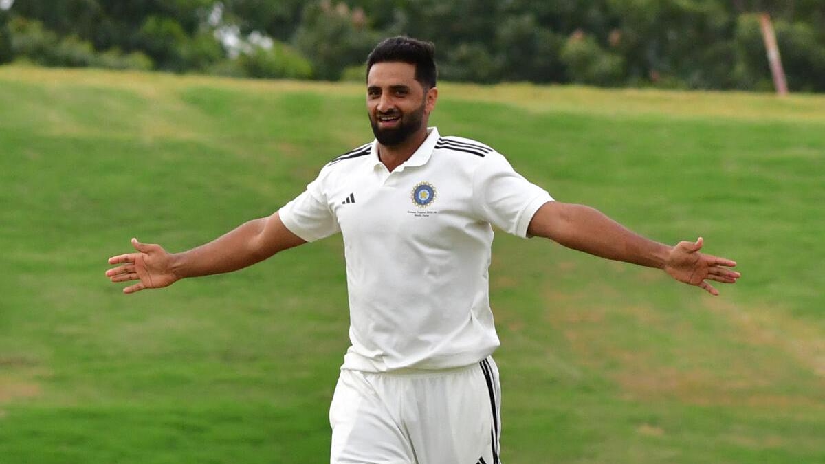 Auqib Nabi maiden century powers Jammu and Kashmir to stunning Vijay Hazare win