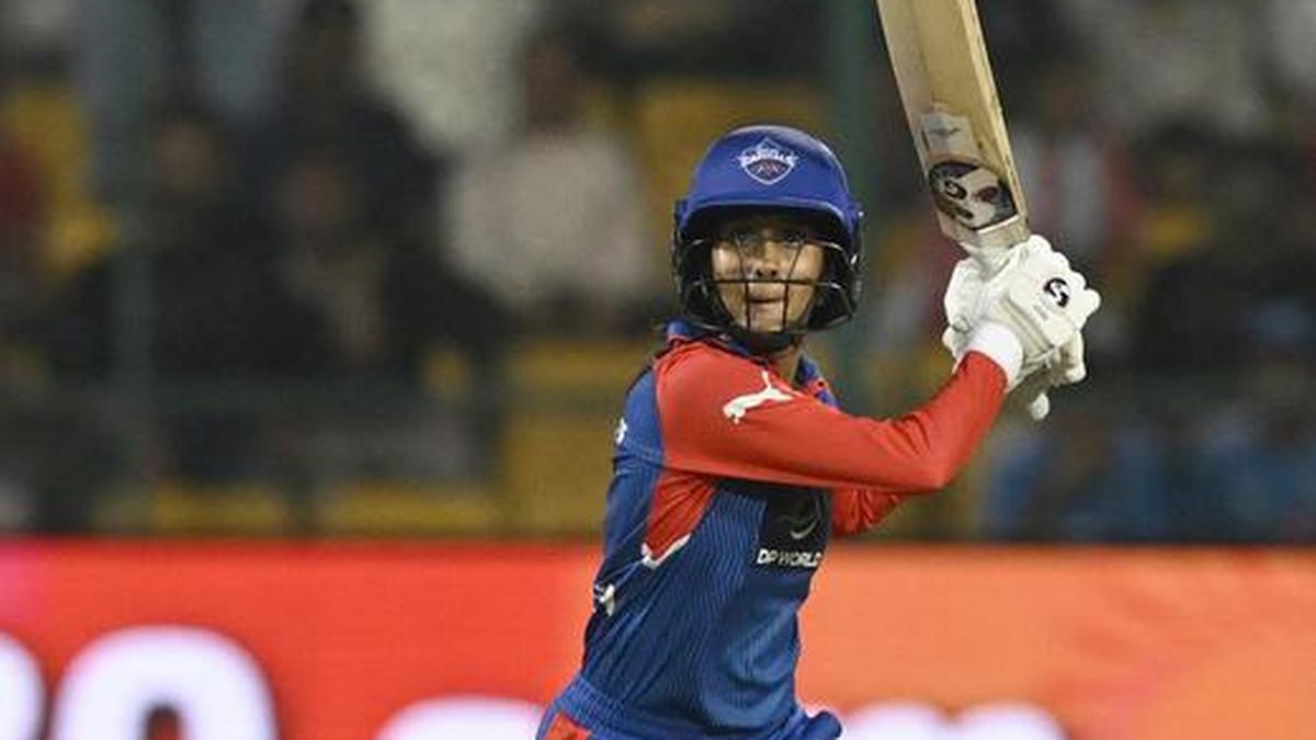 Kamalini pulls off stunning catch to send Jemimah back in top clash today