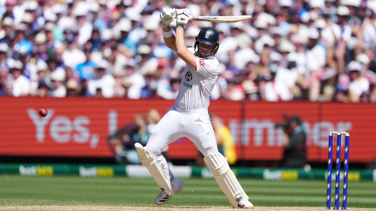 Bethell calm in Melbourne after T20 crowds where 160000 seemed to be watching