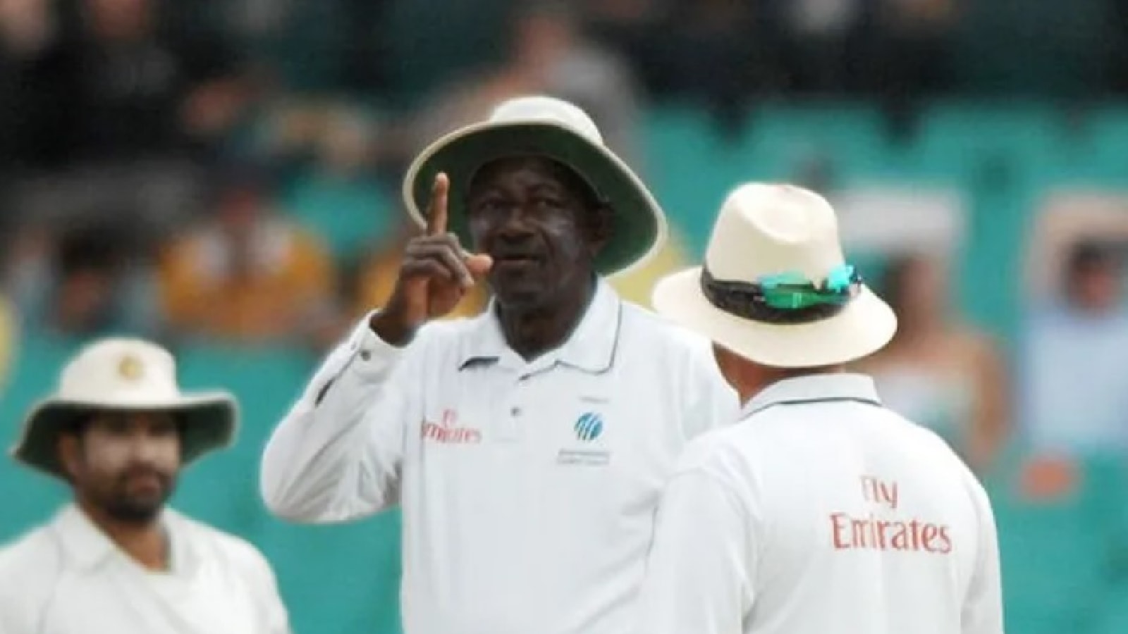 Steve Bucknor says giving Tendulkar out in 2003 Brisbane Test was a mistake